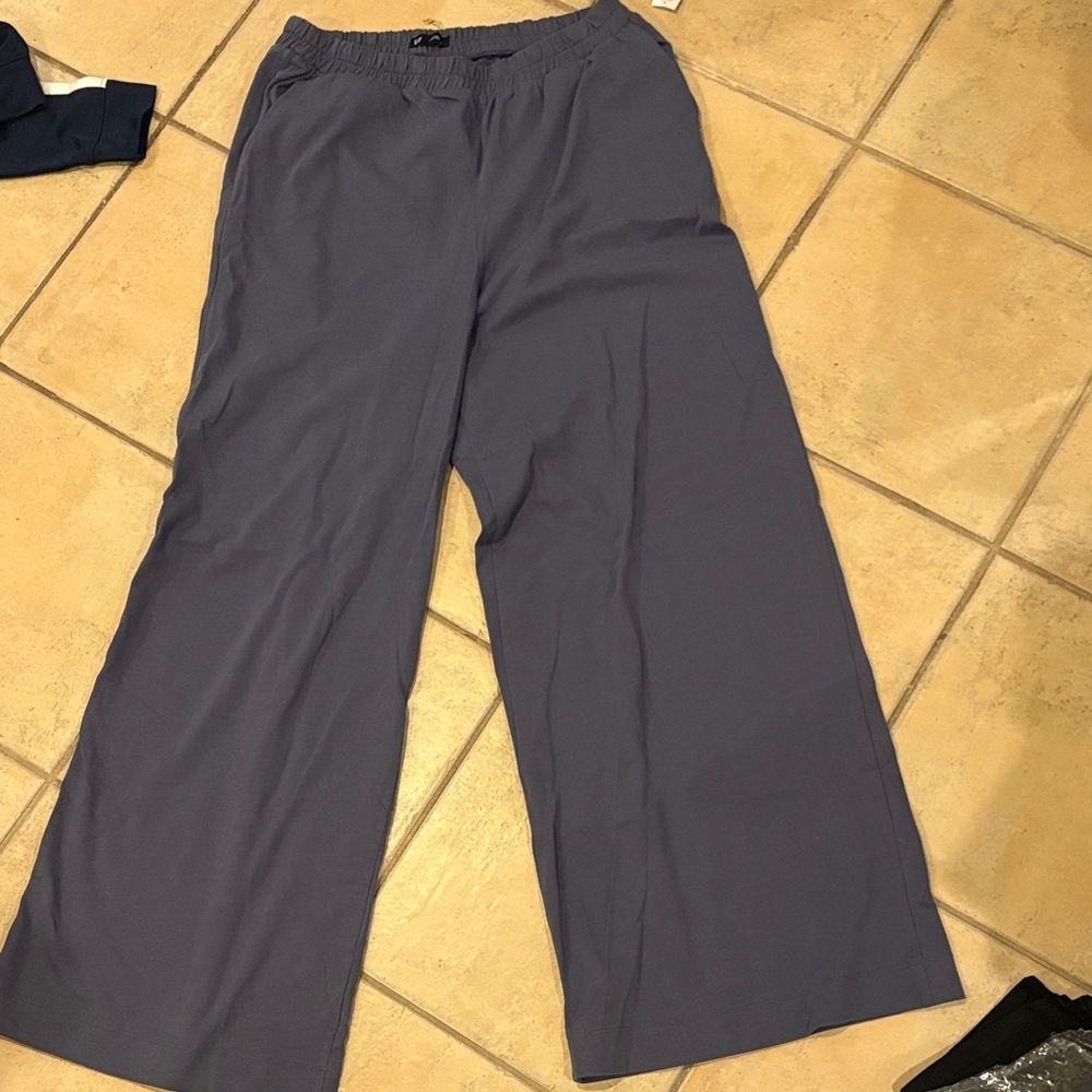 GAP Women's Gray Wide-Leg Pants